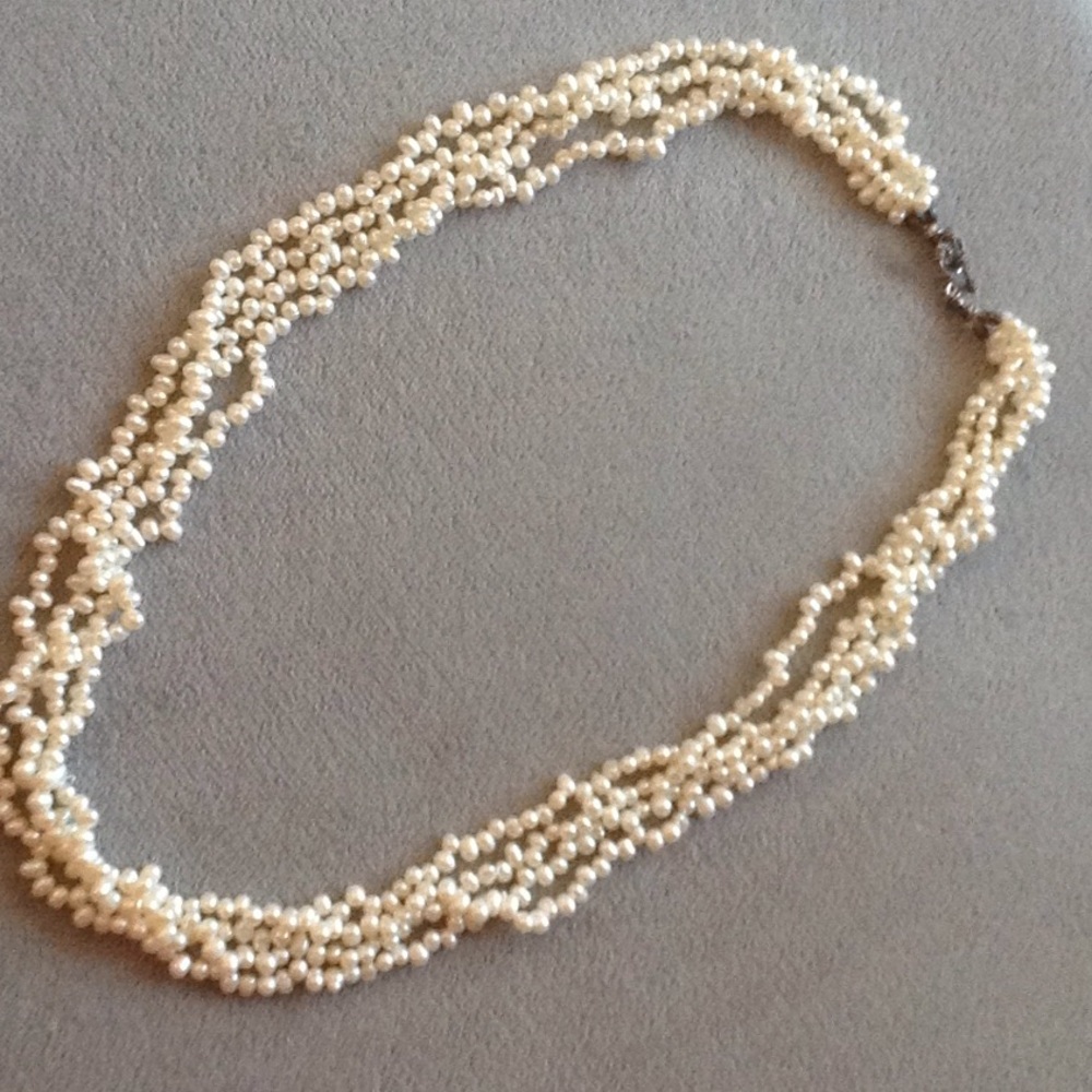 White Freshwater Cultured Pearl Neckalce